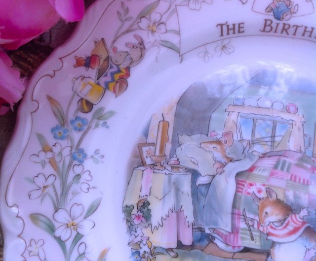 Royal Doulton Royal Dalton Wild Rose Village Mouse Moving Wedding Limited  Edition Cake Dessert Plate - Shop Annie's antiques Other - Pinkoi