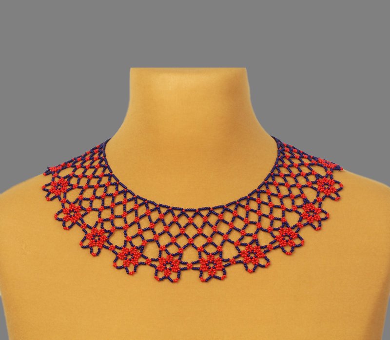 Blue necklace with red flower - 鎖骨鍊 - 玻璃 藍色