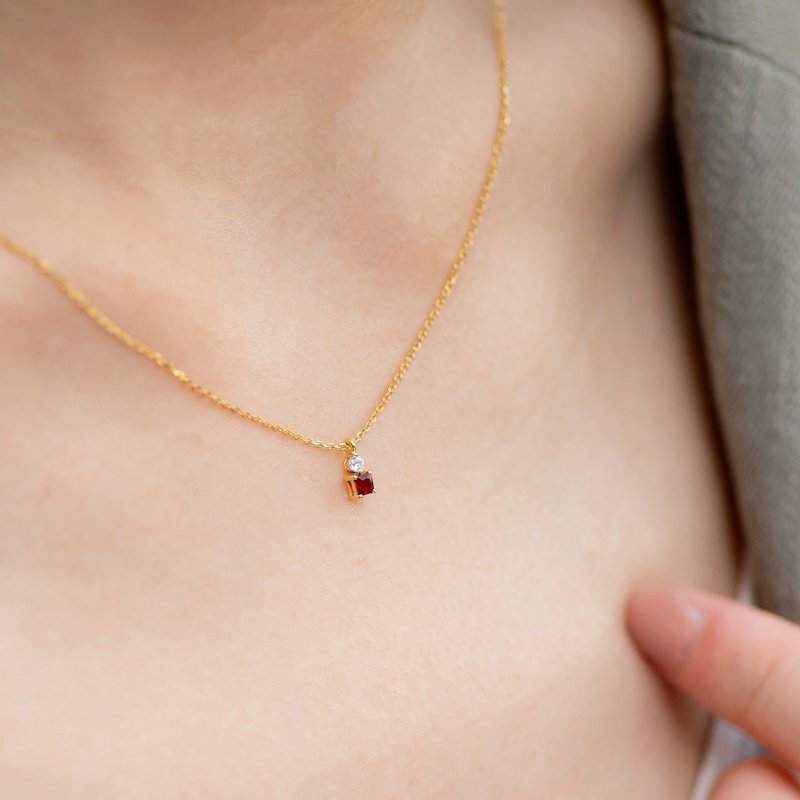 Princess Ruby Diamond 18K Necklace/Clavicle Chain - สร้อยคอ - เครื่องเพชรพลอย สีแดง