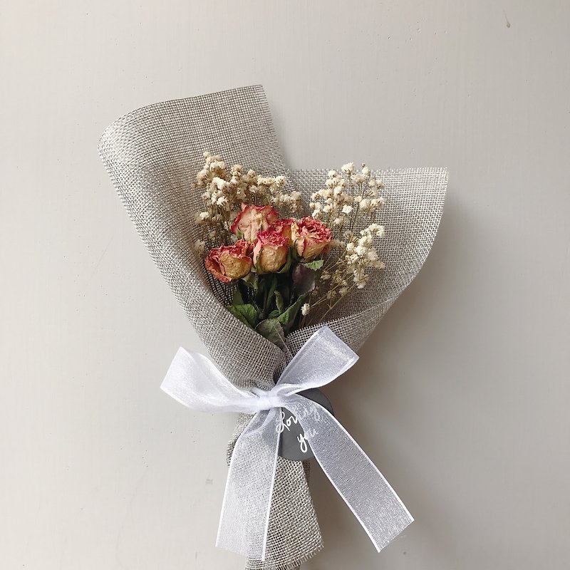{BUSYBEE} Korean Dry Rose Bouquet - ตกแต่งต้นไม้ - พืช/ดอกไม้ 