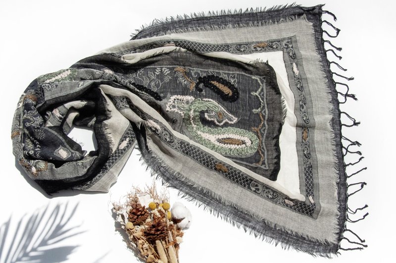 喀什米爾Cashmere/水煮羊毛披肩/針織圍巾/刺繡圍巾/羊絨披巾-花 - 圍巾/披肩 - 羊毛 黑色