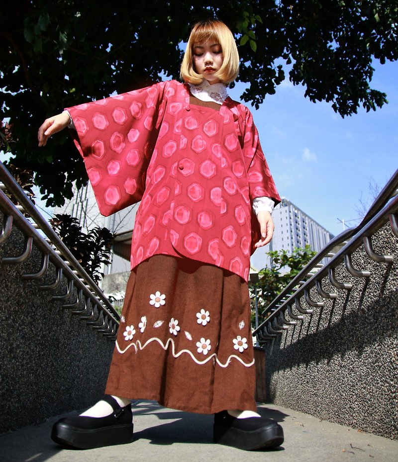 Back to Green::日本帶回和服道行 血球 //有口袋// vintage kimono (KBI-08) - 女大衣/外套 - 絲．絹 