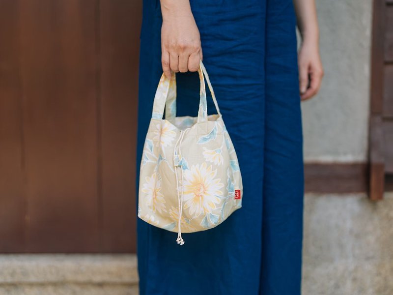 New tethered handbags choose floral fabrics to order - Handbags & Totes - Cotton & Hemp Multicolor