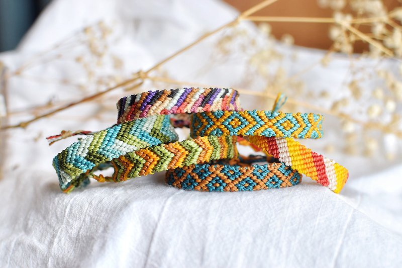 Customized Braided Wax Thread Bracelet X Bracelet; Five Pattern Designs - สร้อยข้อมือ - วัสดุอื่นๆ 