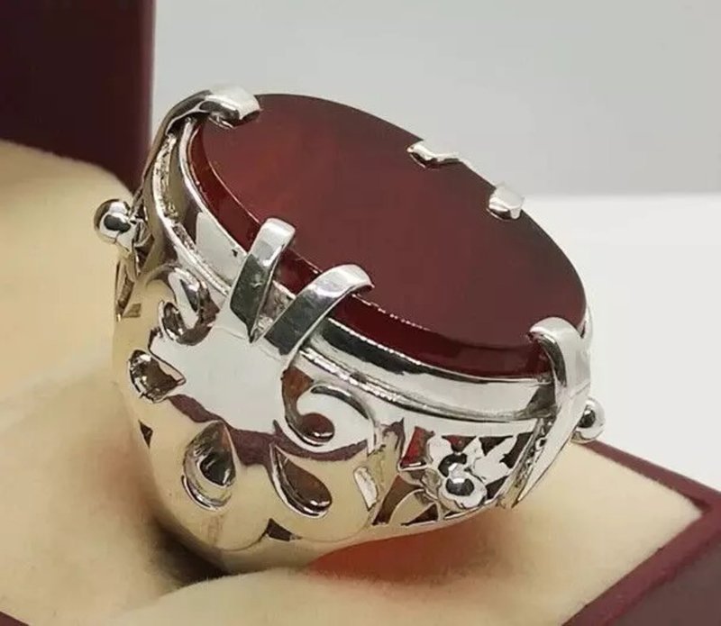 Handmade Ring with Sterling Silver 925 Nigel's Ring From Movie Devil Wears Prada - 戒指 - 寶石 紅色