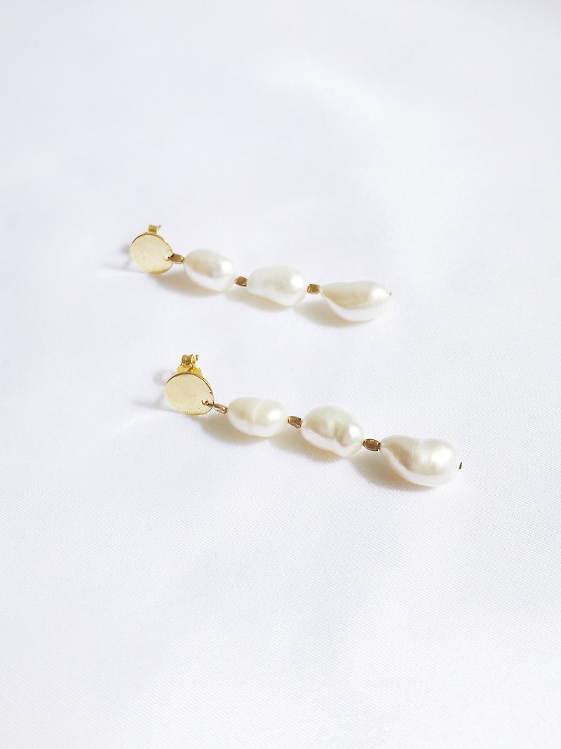 Just Elegant - Earrings & Clip-ons - Other Materials White