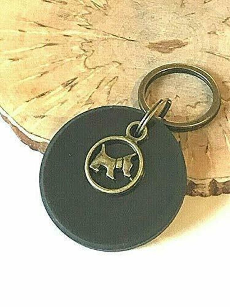 Shungite keychain, pet charm, shungite pendant for pets, emf protection stone - 鑰匙圈/鑰匙包 - 石頭 黑色