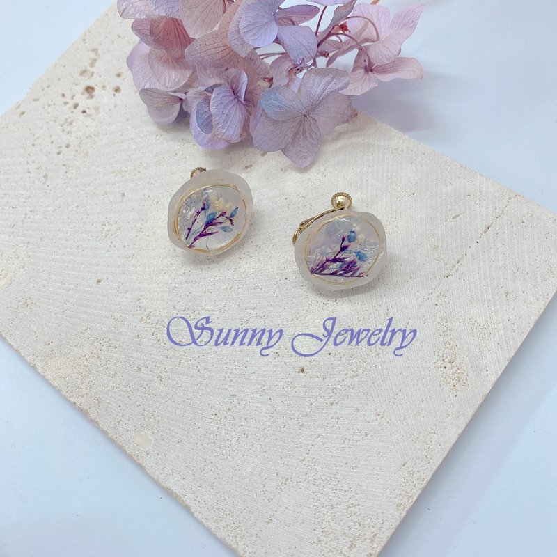 Sunny Jewelry Rin Flower Irregular Earrings - Earrings & Clip-ons - Other Materials Transparent