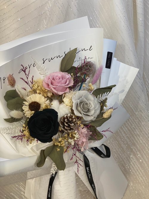What’s Flora 花吃女孩 永生花專賣 客製化花束\情人節花束\永生花花束