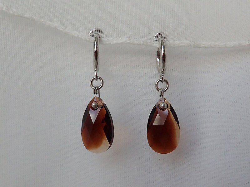 earrings, Teardrops, SWAROVSKI ELEMENTS, one pair - Earrings & Clip-ons - Glass Brown