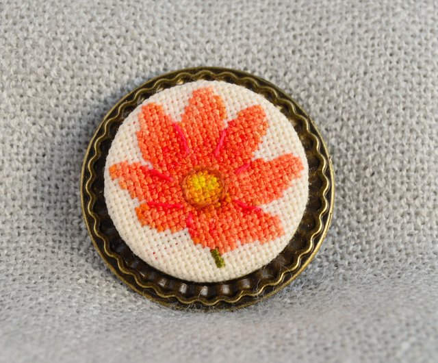 オレンジフラワー刺繍ブローチ、クロスステッチオレンジ