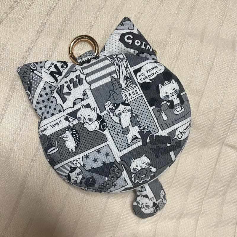 [Pretend to be cute] Black and white comic cat shape pendant keychain zipper loose paper bag storage bag headphone bag - กระเป๋าใส่เหรียญ - ผ้าฝ้าย/ผ้าลินิน 