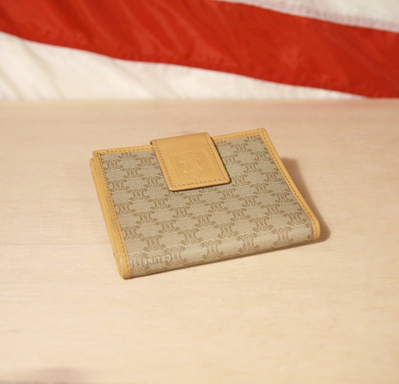 Back to Green :: Almond CELINE Embossed logo vintage wallet (WT-26) - กระเป๋าสตางค์ - หนังแท้ 