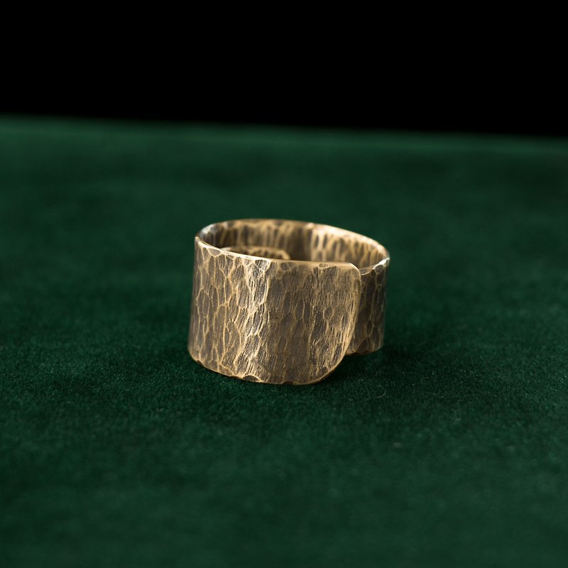 Brass Ring-Covering. Mottled Style - แหวนทั่วไป - ทองแดงทองเหลือง 
