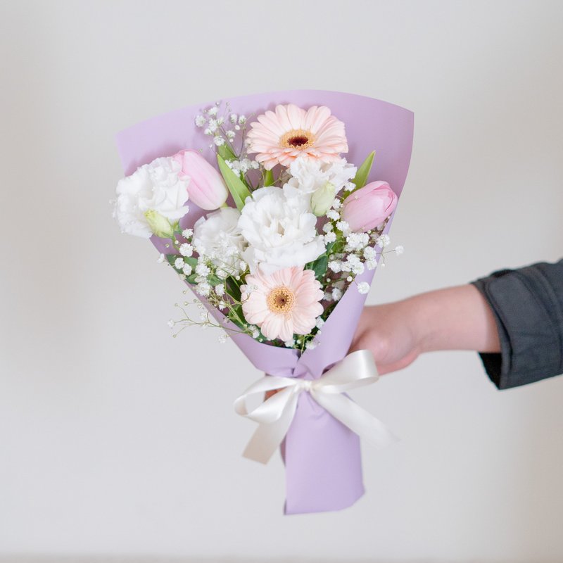 Small bouquet of sweet pink tulips - Plants - Plants & Flowers Pink