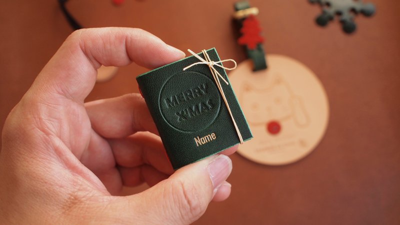 Mini leather Christmas card (can be engraved) - Cards & Postcards - Genuine Leather Green