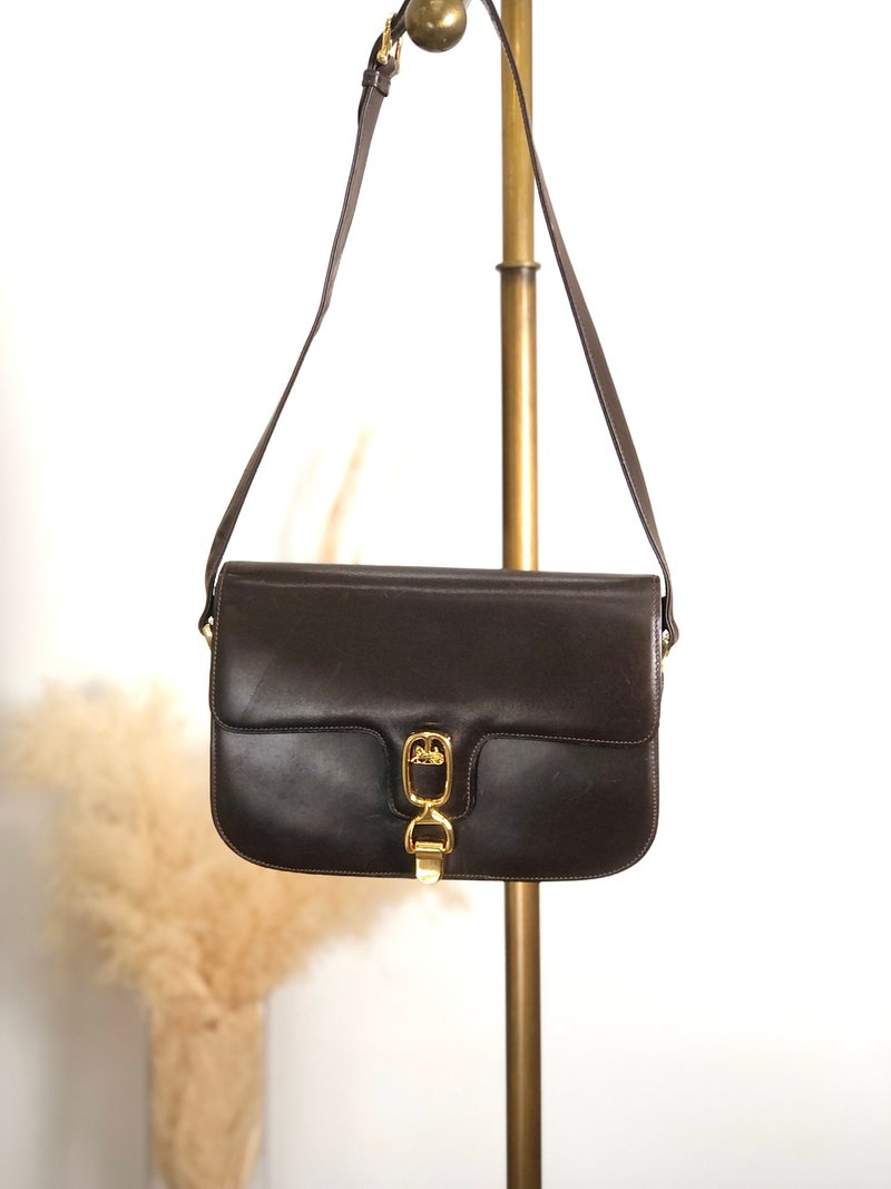 【 日本直送　名牌中古包 】CELINE セリーヌ ショルダーバッグ ブラウン 馬車 ホースキャリッジ フロントバックル レザー vintage mbdia8 - 側背包/斜背包 - 真皮 咖啡色