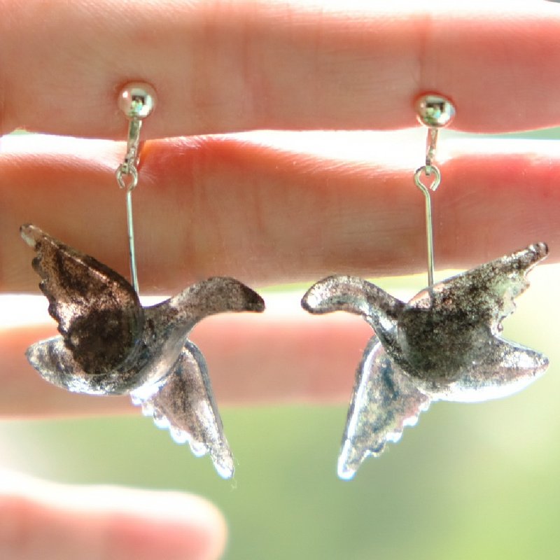 【人知れず】Secret Bird Ear Rings by ETPLANT - Earrings & Clip-ons - Resin Black