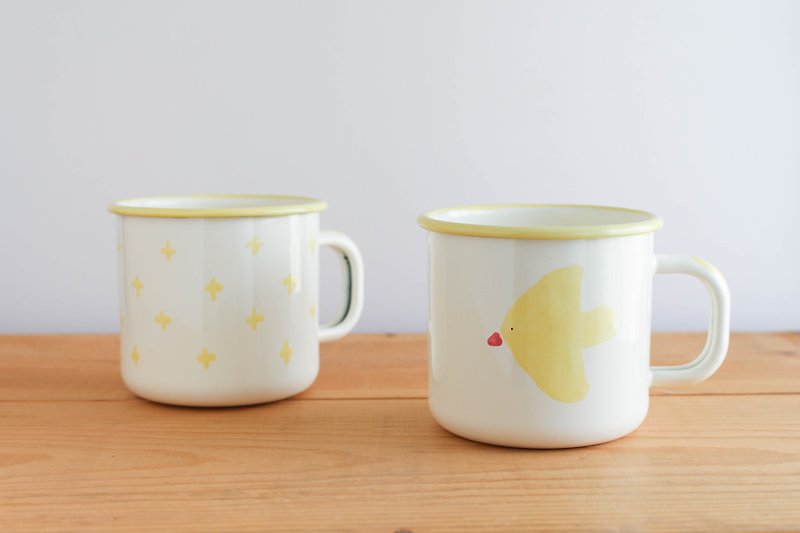 Hand-painted enamel mug-basic - Mugs - Other Metals Yellow