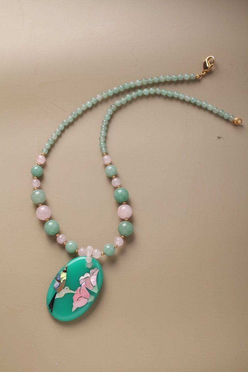 Vintage Lee Sands flower and bird mother-of-pearl natural stone necklace - สร้อยคอ - เปลือกหอย 