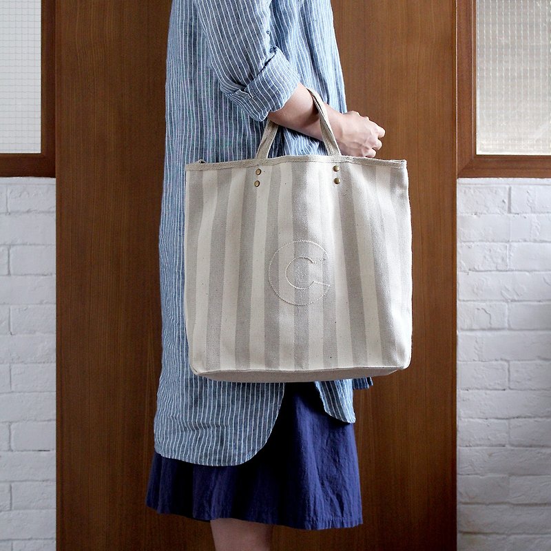Striped Linen AlphaBAG customized letter hand craft linen tote bag - กระเป๋าถือ - ผ้าฝ้าย/ผ้าลินิน 