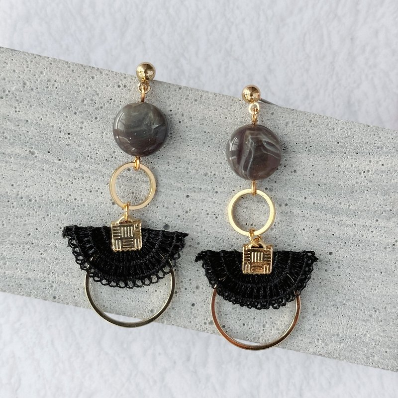 Dark style black lace hoop pendant long earrings sister birthday gift - ต่างหู - เรซิน สีดำ