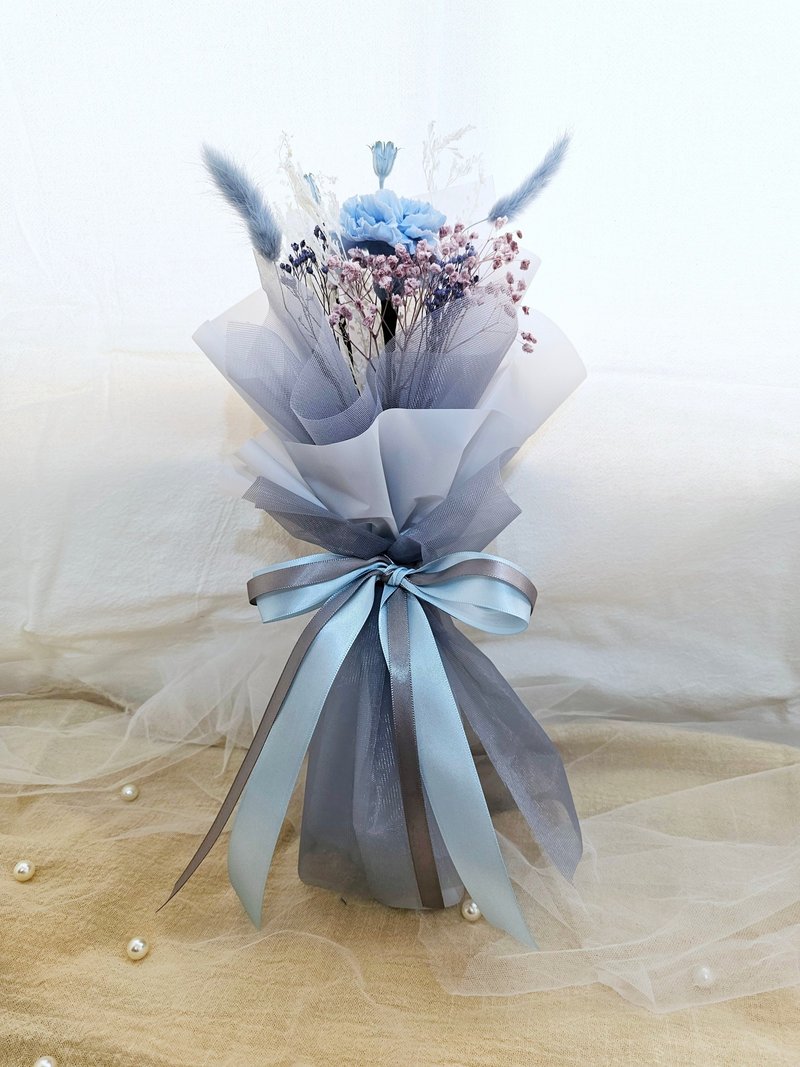 blue carnation preserved flower bouquet - ช่อดอกไม้แห้ง - พืช/ดอกไม้ 