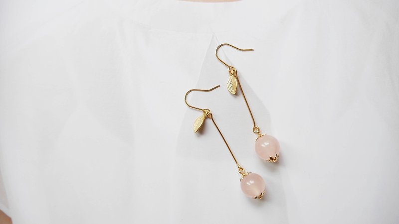 Rose Quartz Rose Quartz Earrings | Clip-on Birthday Gift Natural Stone Powder Crystal Leaf - Earrings & Clip-ons - Gemstone Pink