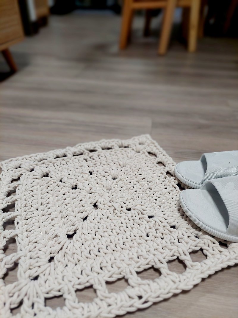 Handmade Crochet Carpet - พรมปูพื้น - ผ้าฝ้าย/ผ้าลินิน ขาว