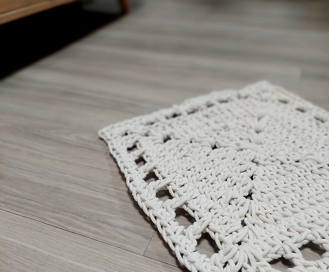 手編み 敷物 - カーペット