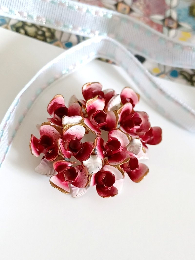 vintage jewelry 奧地利製古董紅色琺瑯花卉 別針 胸針 - 胸針 - 其他金屬 