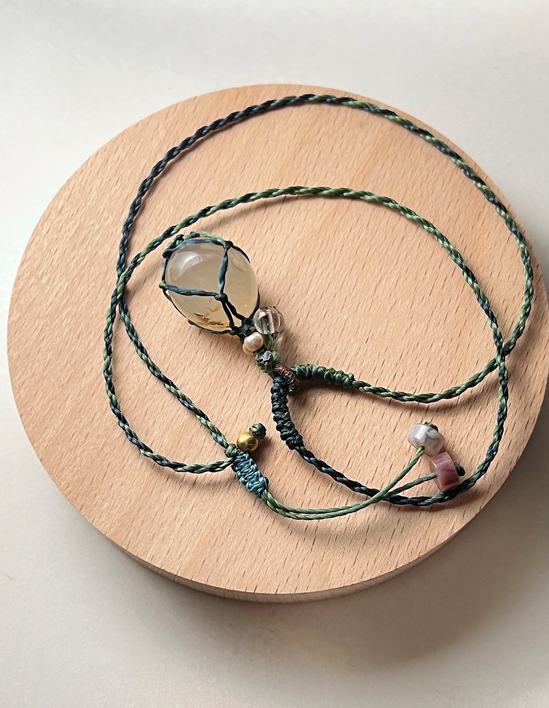 Ocean Chalcedony Handwoven Necklace - สร้อยคอ - เครื่องประดับพลอย สีเขียว
