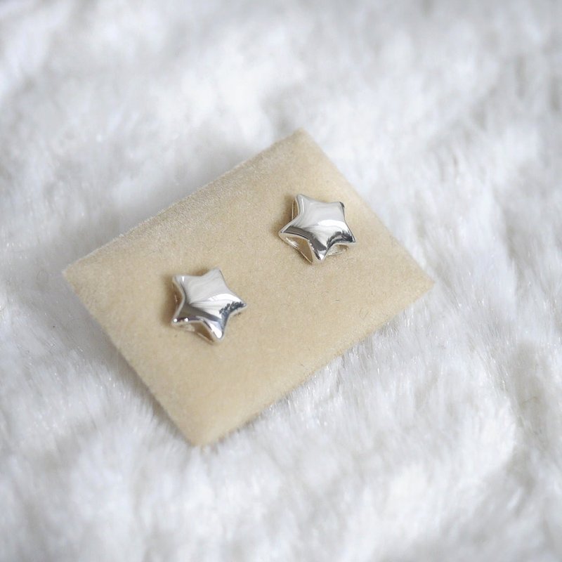 Star Stud Earrings Round and Cute Star Shape Sterling Silver Stud Earrings/Ear Studs - Earrings & Clip-ons - Sterling Silver Silver