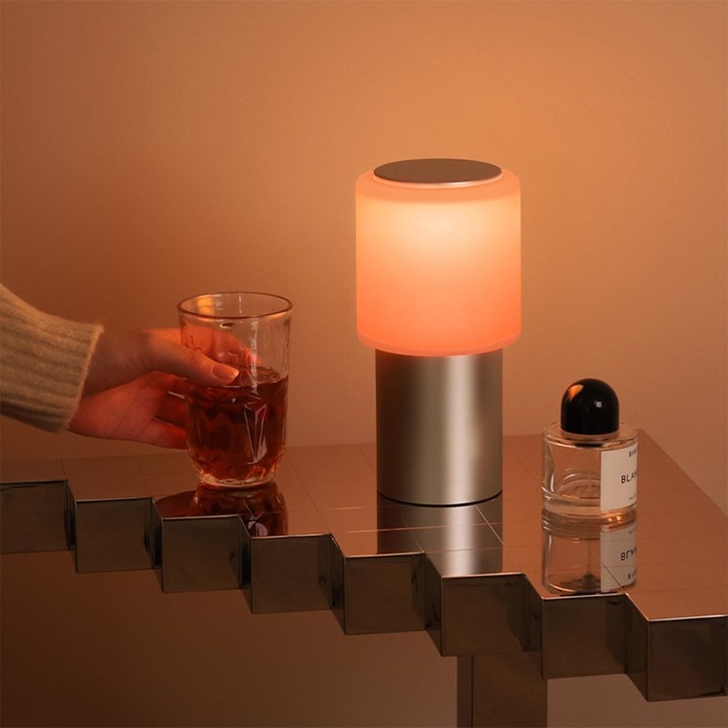 TUBE 落日燈 TUBE DESK LAMP - 燈具/燈飾 - 鋁合金 銀色