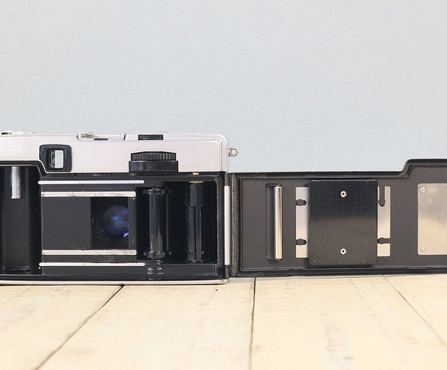 完動品】オールドフィルムカメラ オリンパス OLYMPUS PEN EED S
