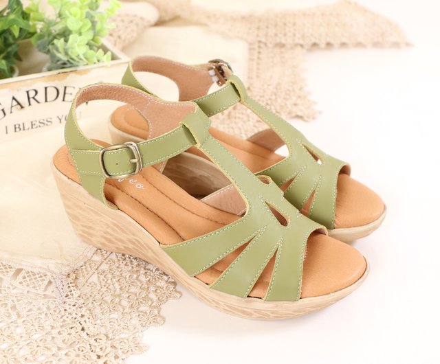 slim wedge sandal