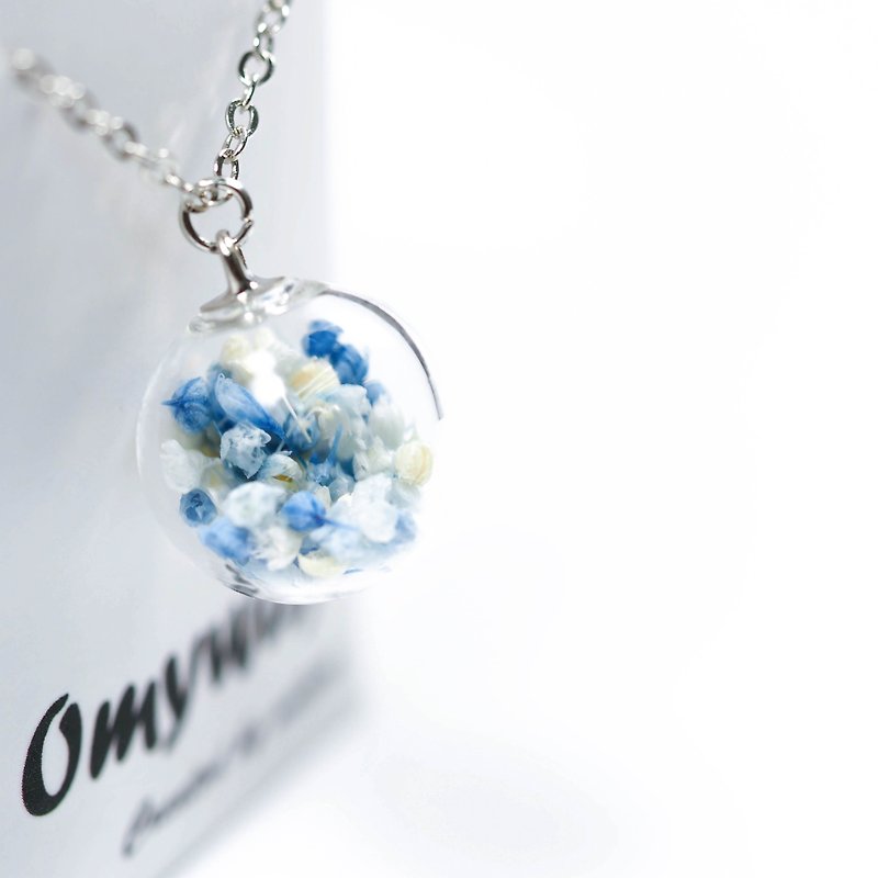 愛家作-OMYWAY淺日本混色藍滿天星乾花永生花玻璃球飾物頸鏈1.4cm - 頸圈項鍊 - 玻璃 白色