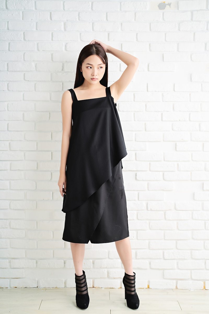 Split Knee Skirt_Italian Black Fabric - กระโปรง - วัสดุอื่นๆ สีดำ