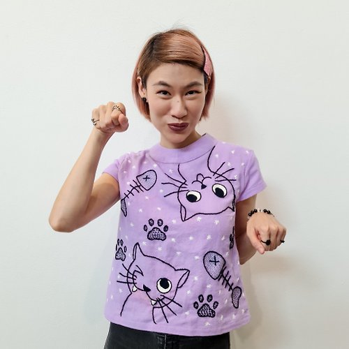 Monkey Bell - Hand Embroidery 手工刺繡 - 活潑的貓 / 高領背扣棉襯衫女 / 淡紫色 / 萬聖節