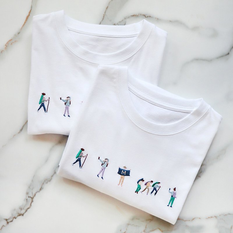 MIT電繡棉柔中性Tee / 登山小人 - 女 T 恤 - 棉．麻 白色