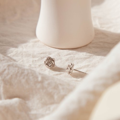 Isha Jewelry 純銀輕珠寶 復古花漾耳環| 設計師精選 | 純銀。玫瑰。輕奢。工藝