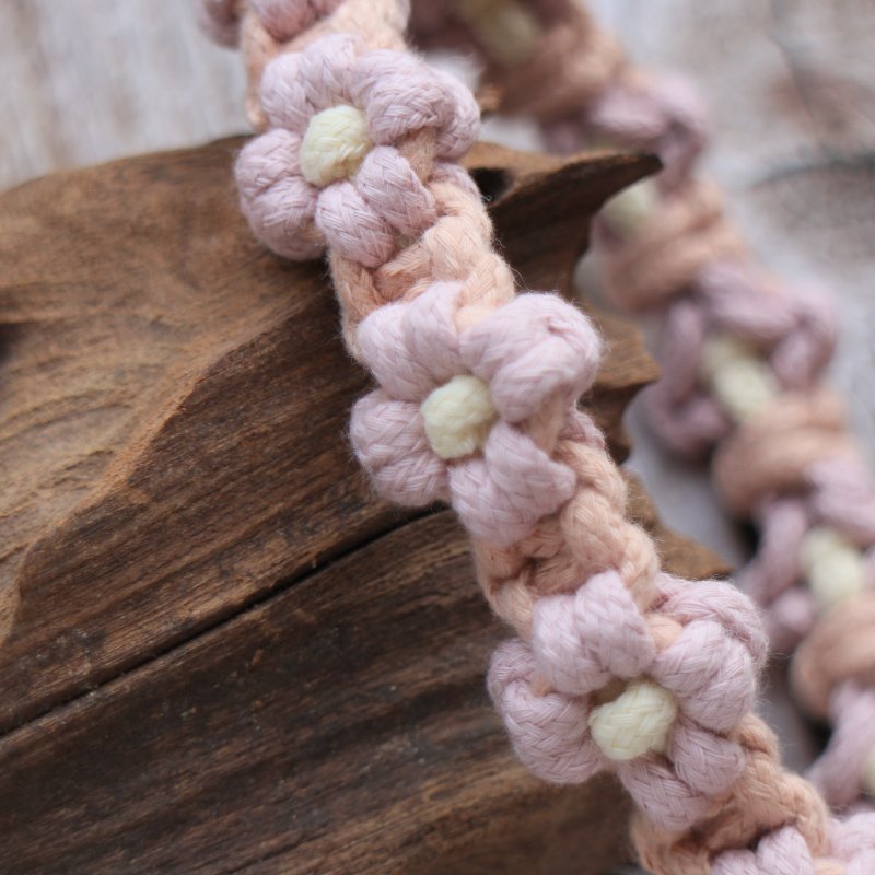 Macrame 花花手機掛繩 手機繩 編織小花 手機腕帶 包包吊飾 鑰匙 - 掛繩/吊繩 - 棉．麻 