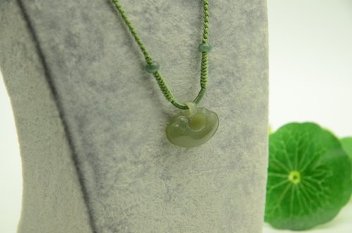 Xiyi] 天然和天翡翠浅湖水彩如懿ロックチェーンペンダントネックレス