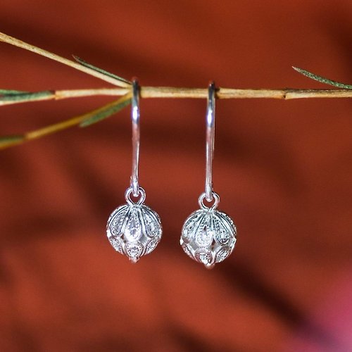 Jewel Art Studio Filigree Silver Traditional Lucky Ball Earrings AG999 | Jewelry Art Studio