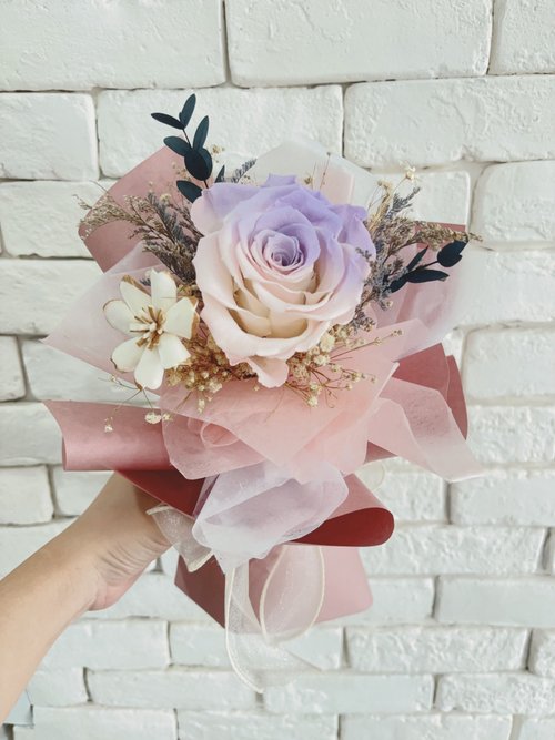 花天使 Floral.angelia 永生花｜不凋花｜乾燥花｜生活美學 永生花/厄瓜多單枝雙色玫瑰 粉紫玫瑰+一朵擴香花