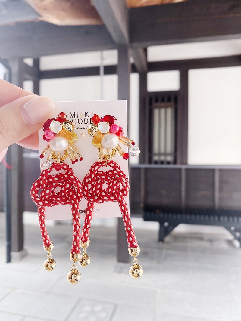 [Hefeng Series] Handmade beaded various ways to wear lucky knot ear acupuncture/ Clip-On - Earrings & Clip-ons - Other Materials Red