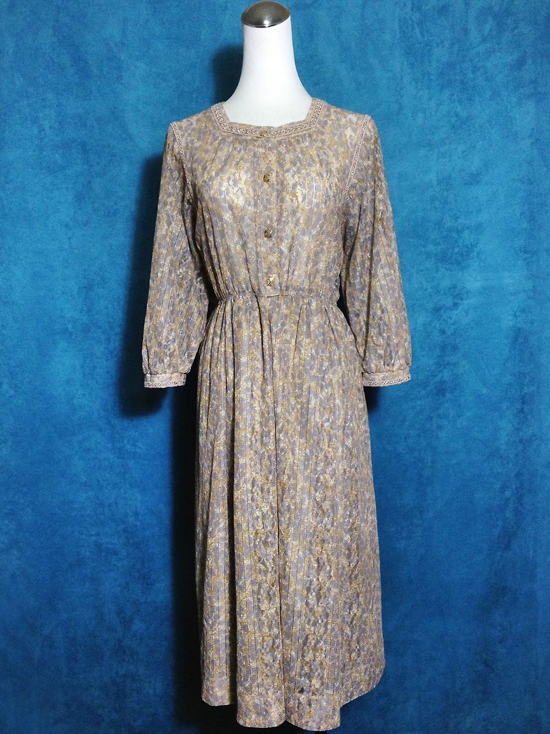 When vintage [antique dress / antique embroidered lace flowers fifth sleeve dress] abroad back to vintage dress VINTAGE - One Piece Dresses - Polyester Multicolor