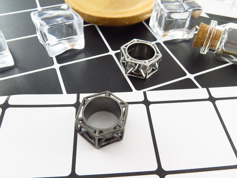 Icosahedron Ring 925 Silver Black/Silver plated BM7R - General Rings - Other Metals 