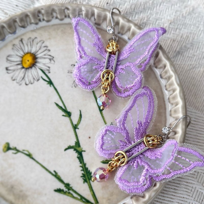 Butterfly Lace Earrings (Violet) Embroidered Floral Mother's Day Gift - ต่างหู - งานปัก สีม่วง