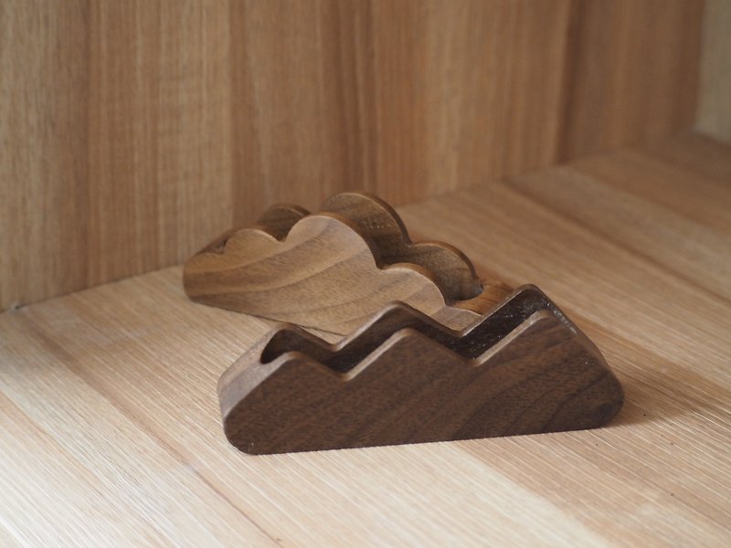 Walnut wood business card holder with laser engraving service (mountains/clouds) - Card Stands - Wood Brown